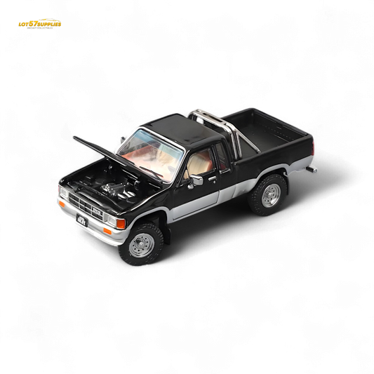 GCD Toyota Hilax SR5 in Black silver 1:64 KS-062-515