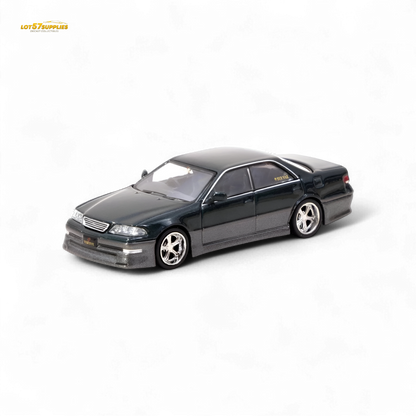 Tarmac Works Global64 VERTEX Toyota Mark II JZX100 Dark Green Metallic 1:64 T64G-024-GR