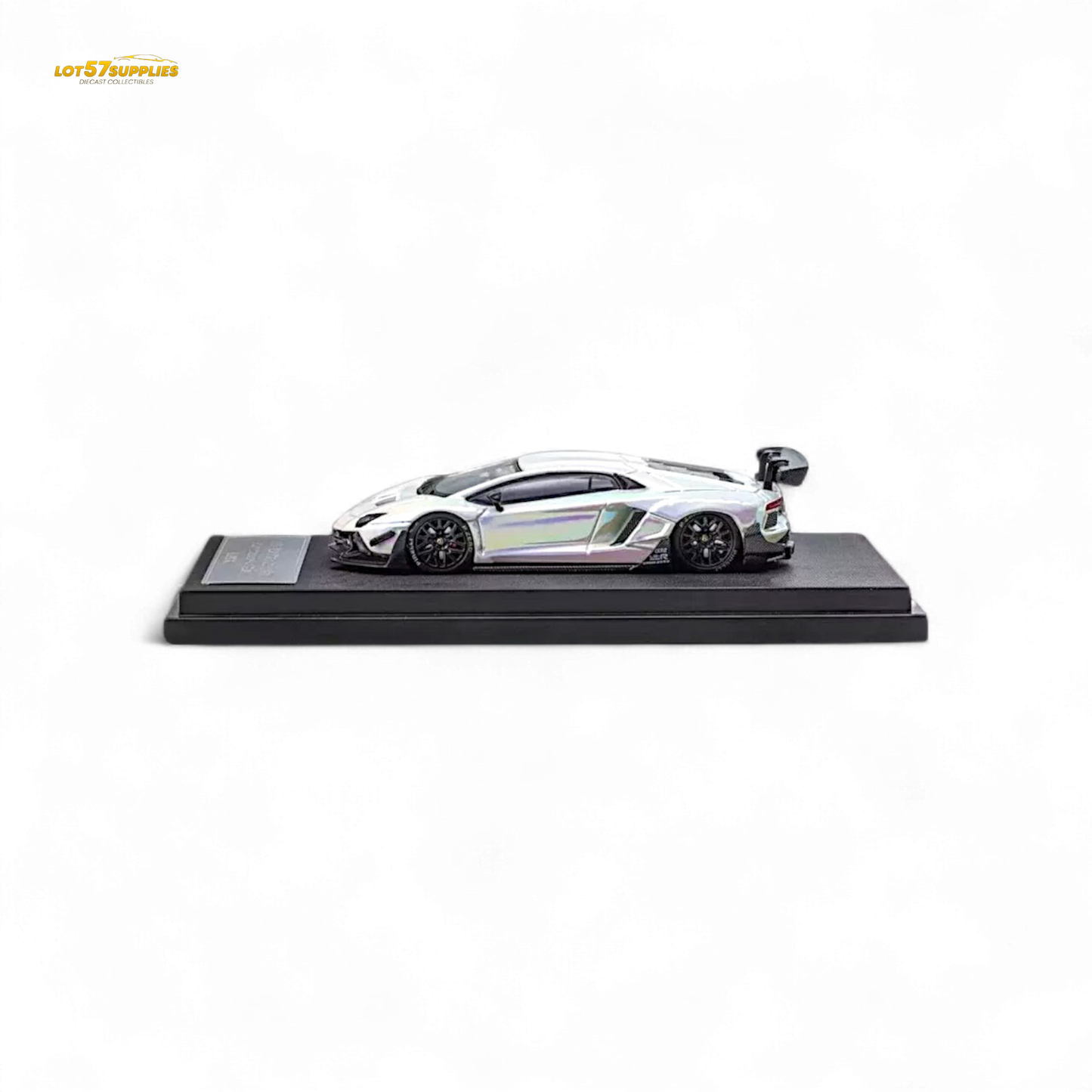 Star Model Aventador LBWK LP700-4 Chrome Rainbow White 1:64